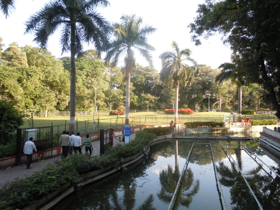 Neglect Turns Pune Saras Baug Into Filthy Mess