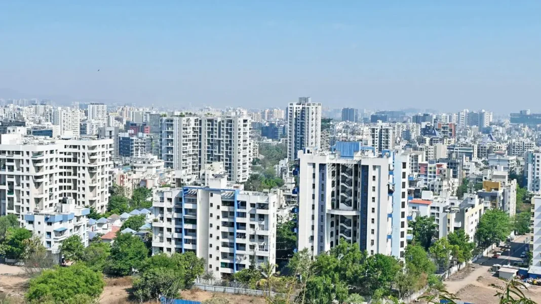 PCMC to Cut Water Supply to 184 Housing Societies