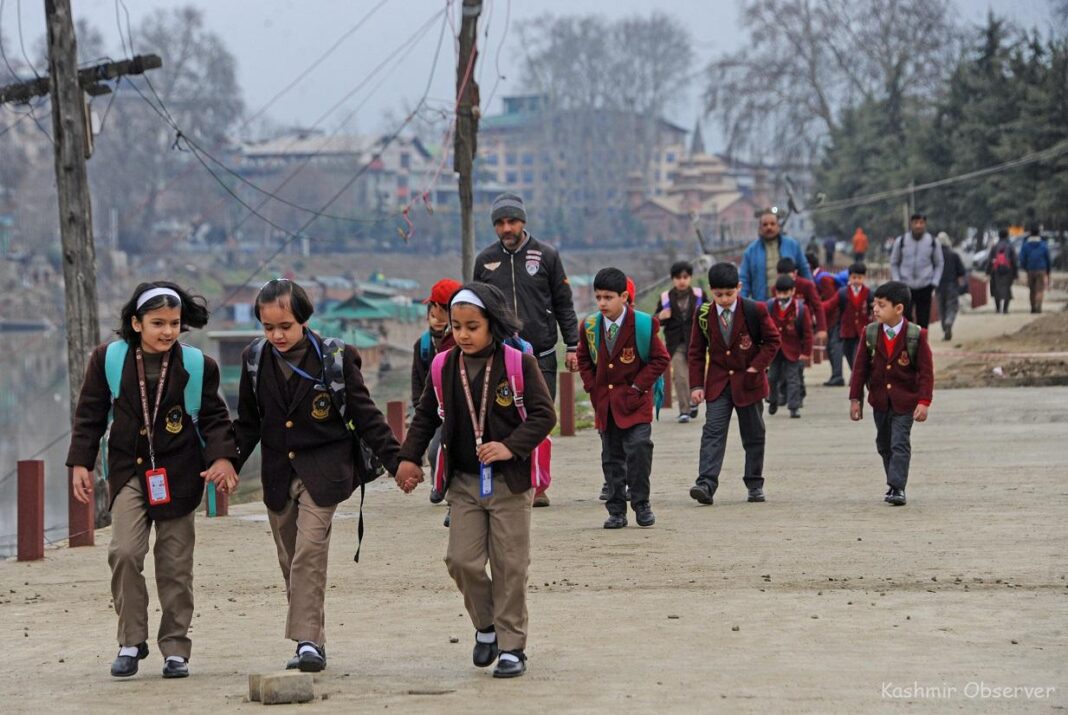 Srinagar Schools Adjust Timings Amid Rising Temperatures