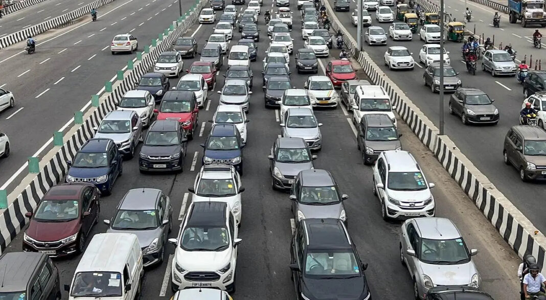 Thane Belapur Road Closed for Repairs Disrupting Navi Mumbai Traffic Flow