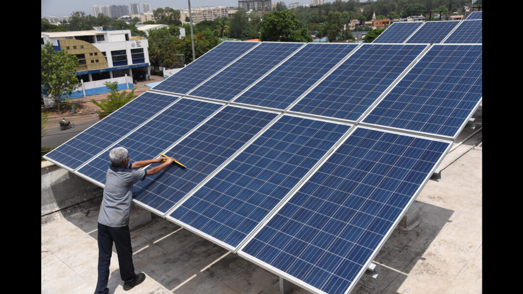 Delhi boosts solar power with new Rs 30000 grant