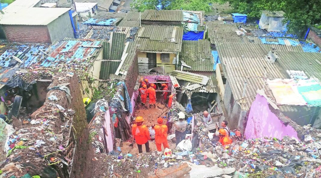 Walkeshwar Landslide Halts Traffic Amid Heavy Rains