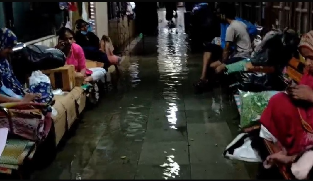 High Court Orders BMC Action on KEM Hospital Waterlogging