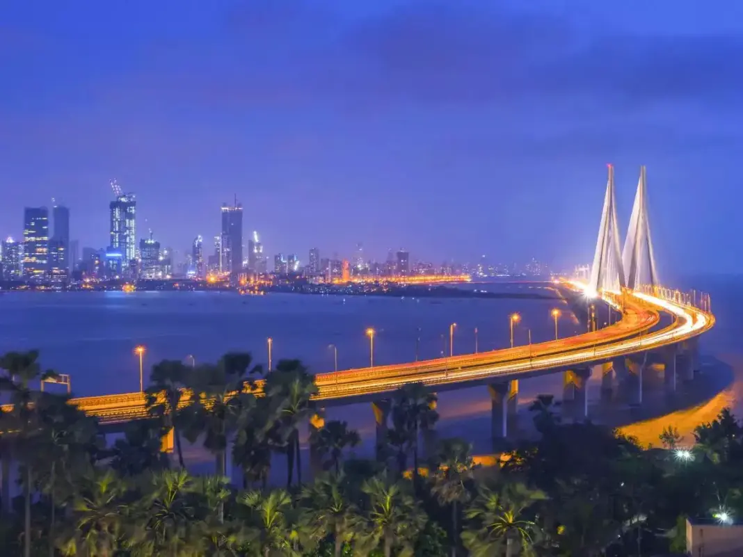 Maharashtra Grants Toll Exemption for EVs on Bandra-Worli Sea Link