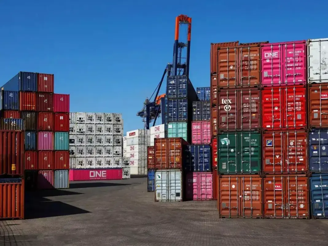 Rotterdam Port to Channel Indian Green Ammonia to Europe