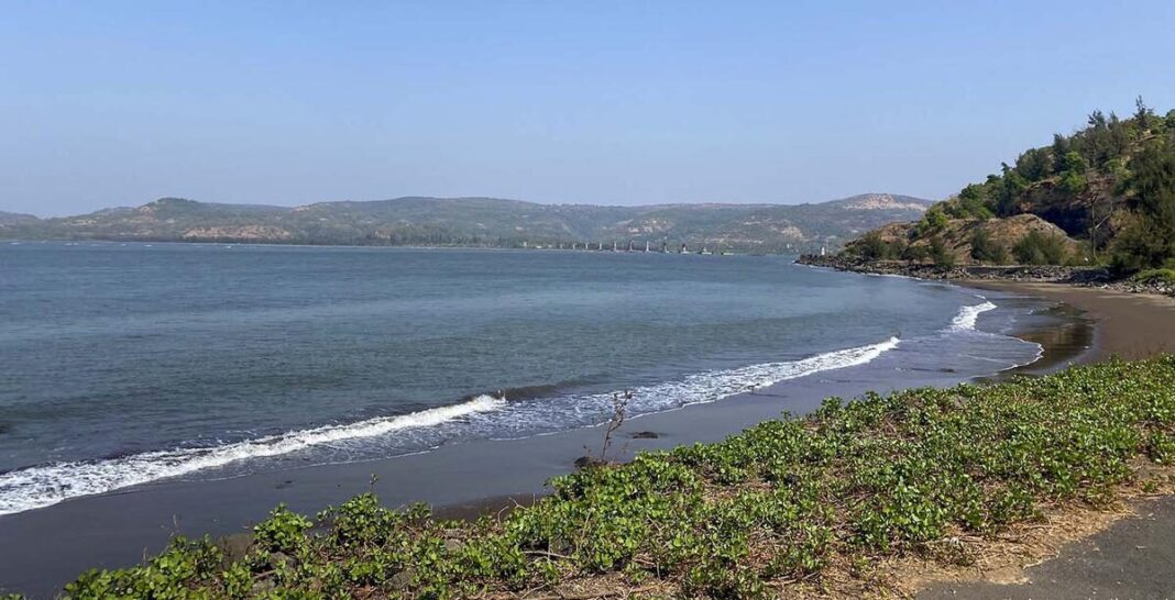 Maharashtra gains 158 km in fresh coastal survey