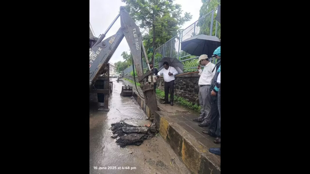 Pune Clears Metro Debris Ahead of Palkhi Arrival