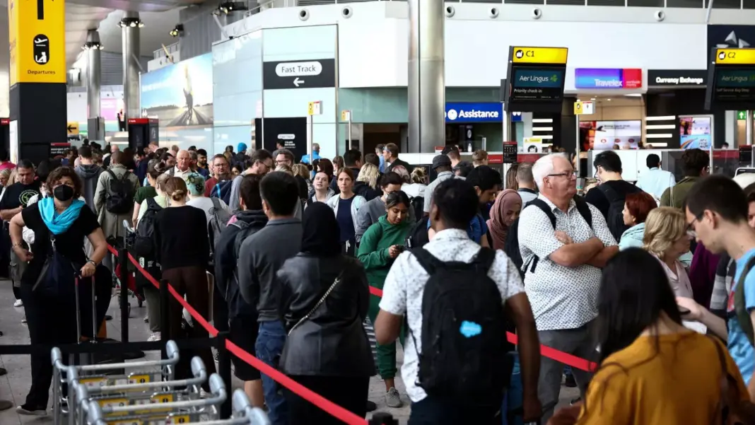 Europe Airports See 400 Flight Delays and Cancellations Amid Travel Disruptions