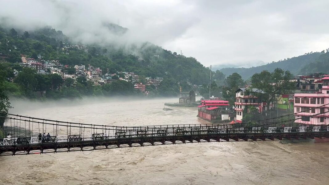Himachal Red Alert Shuts Shimla‑Kalka Railway