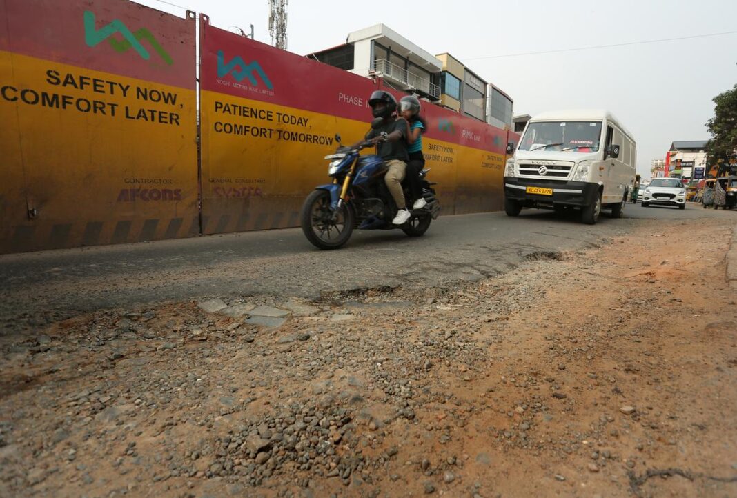 Kochi Commuters Suffer as Potholes Delay Metro Work
