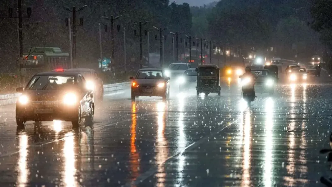 Buldhana Highway Flooded Samruddhi Expressway Traffic Halted by Rain
