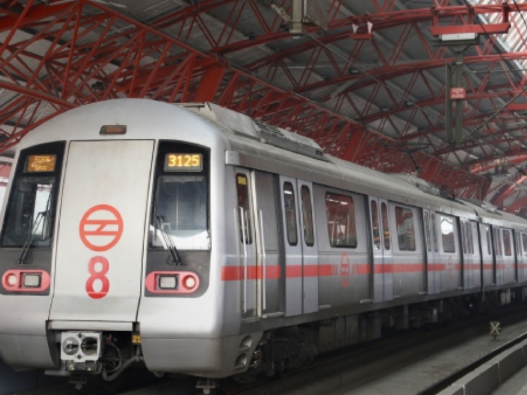 https://urbanacres.in/gurgaon-metro-project-faces-delay-over-cyber-city-station-land-row/