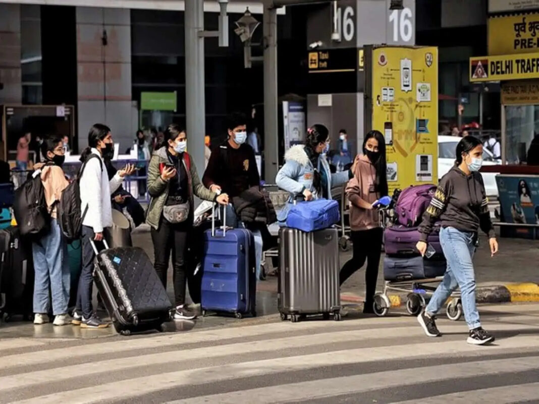 Indias Domestic Flyers Reach 1.4 Crore in May