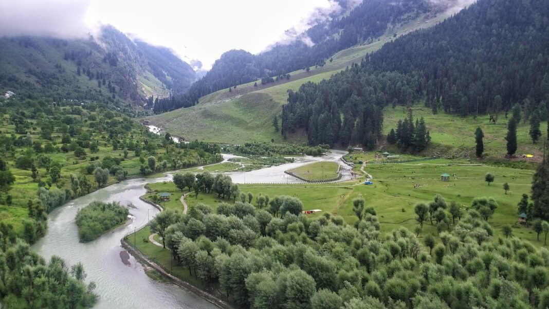 Jammu and Kashmir Tourism Sees Phased Reopening