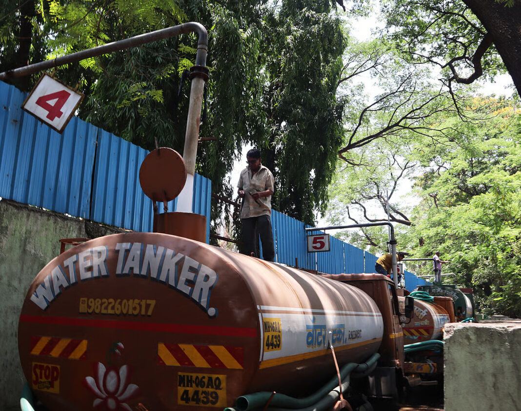 Marathwada Rain Hits Four Districts Yet Villages Still Dependent on Tankers