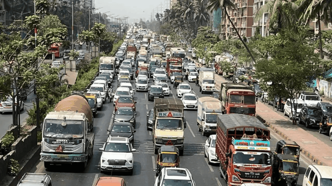 Mumbai-Thane Road Faces Severe Traffic Jams Amid Heavy Rain