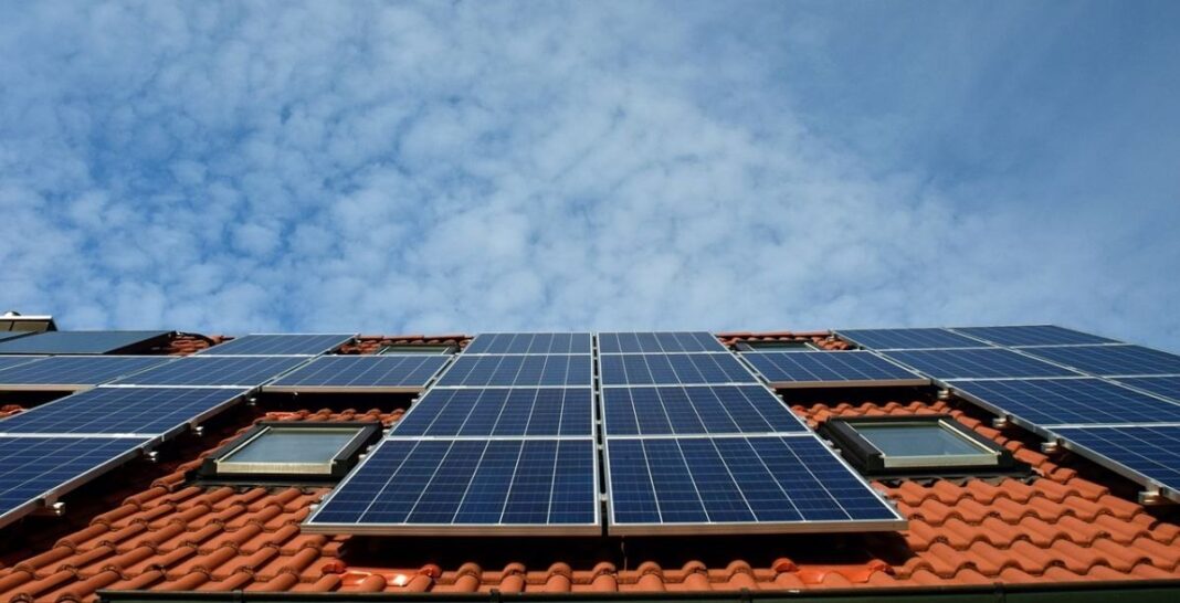 Srinagar government buildings to get rooftop solar under Rs 100‑cr tender