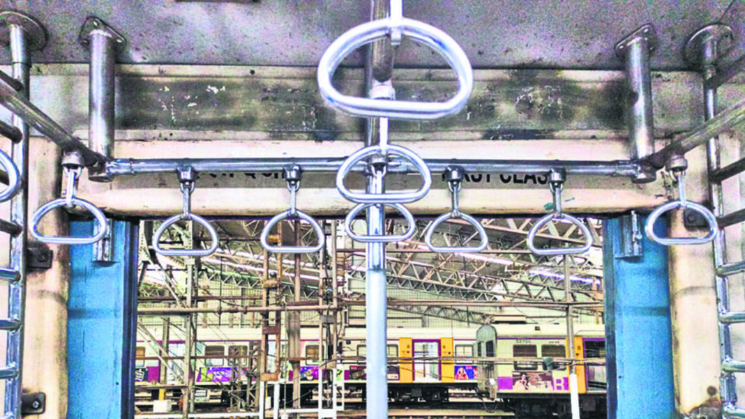 Mumbai Central Railway to Install Grab Handles for Footboard Safety