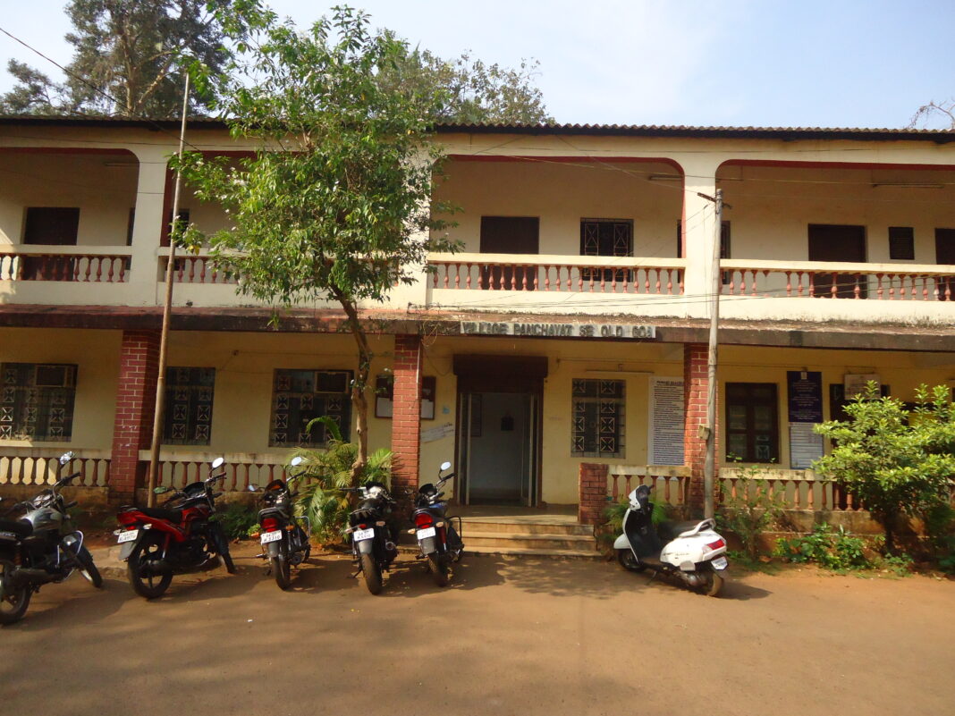 Old Goa Panchayat Acts on Unauthorised Site Fencing