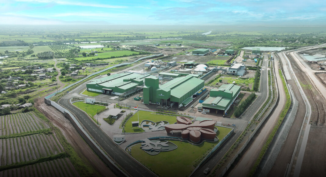 Mumbai RIL Builds Massive Green Energy Facility