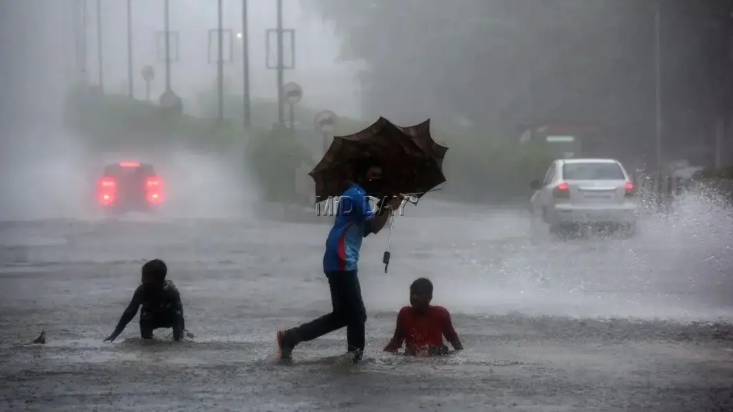 Mumbai on High Alert as IMD Predicts Heavy Rainfall and Strong Winds from July 2 Onwards