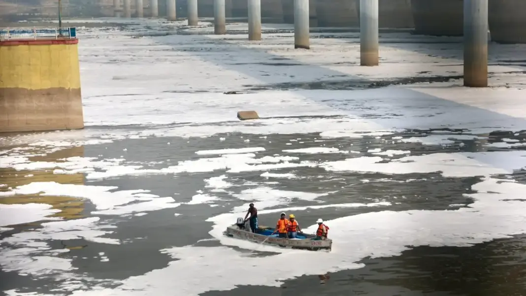 Delhi Outlines Three-Phase Plan to Curb Sewage Flow Into Yamuna