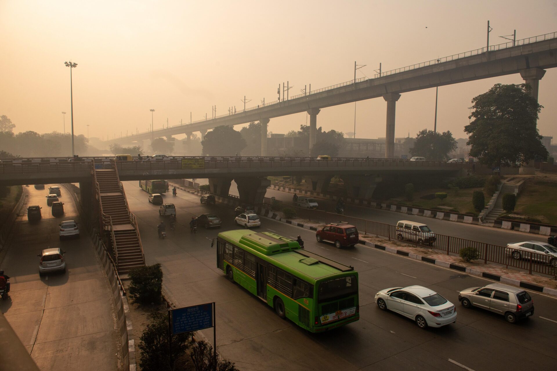 Delhi’s Air Pollution Mitigation Plan Misses Key Tools, Experts Raise Red Flags