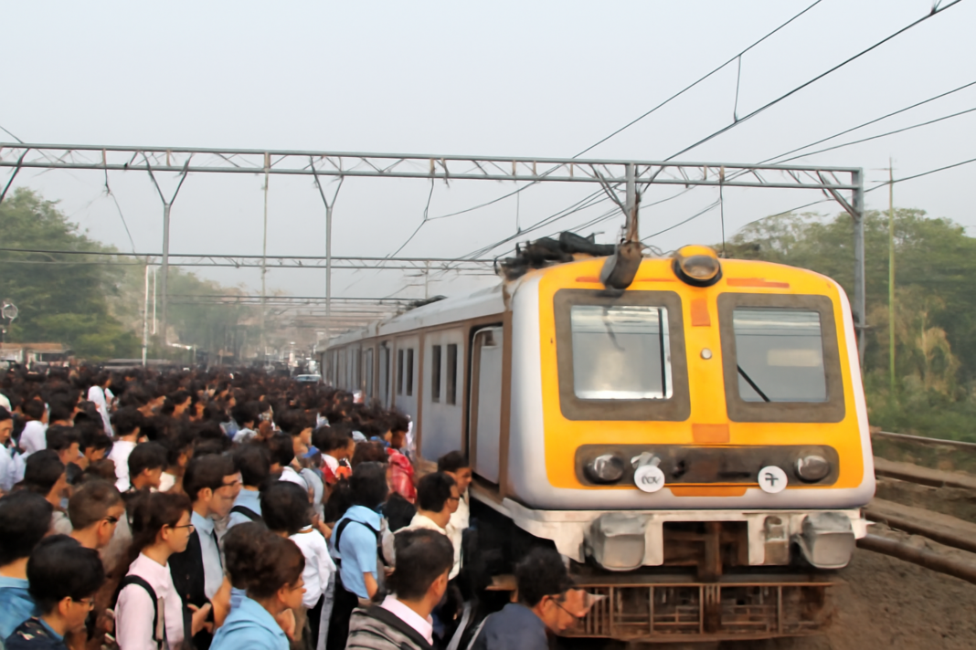 Mumbai Local Train Services Disrupted in Andheri Leading to Delays of 10 to 20 Minutes