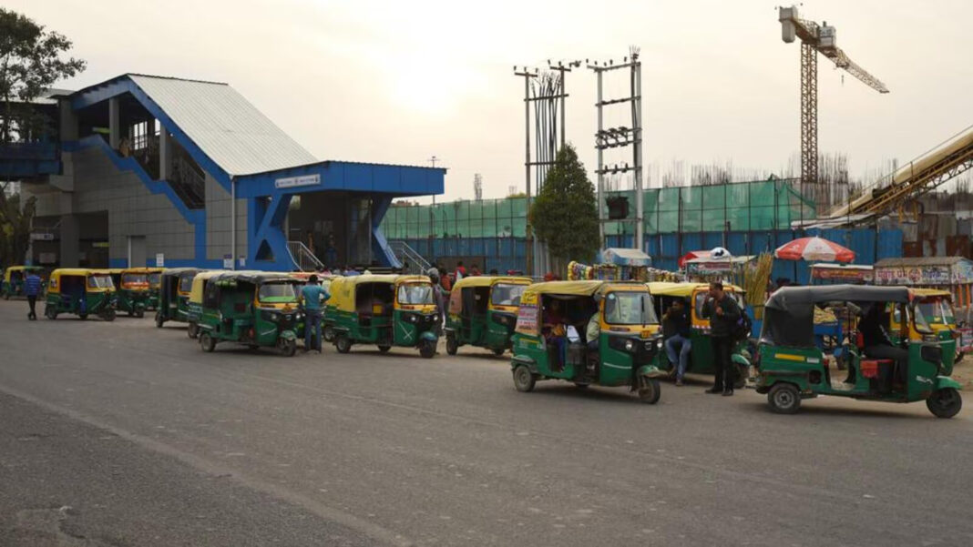 Noida to Get 100 New Auto Stands to Ease Metro Chaos