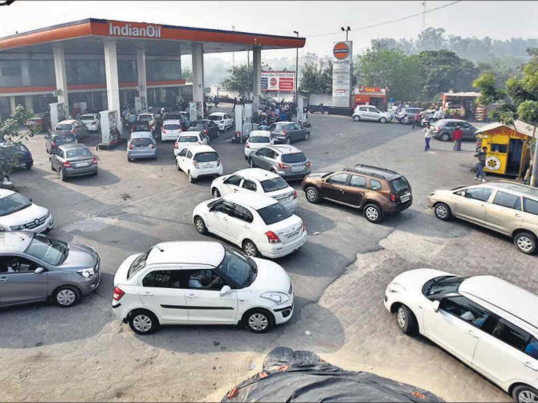 Delhi Bans Fuel for End-of-Life Vehicles to Curb Pollution