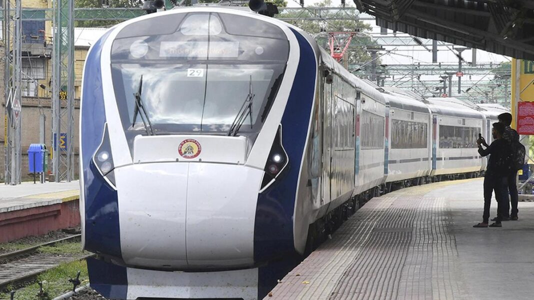 Dindigul Vande Bharat halted after false smoke scare from extinguisher