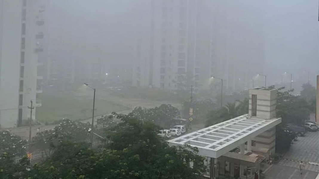 Delhi Sees Light Rainfall Bringing Relief Amid Waterlogging And Traffic Delays