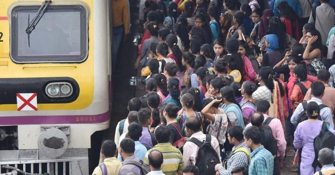 Mumbai Plans Flexible Hours To Reduce Train Crowding