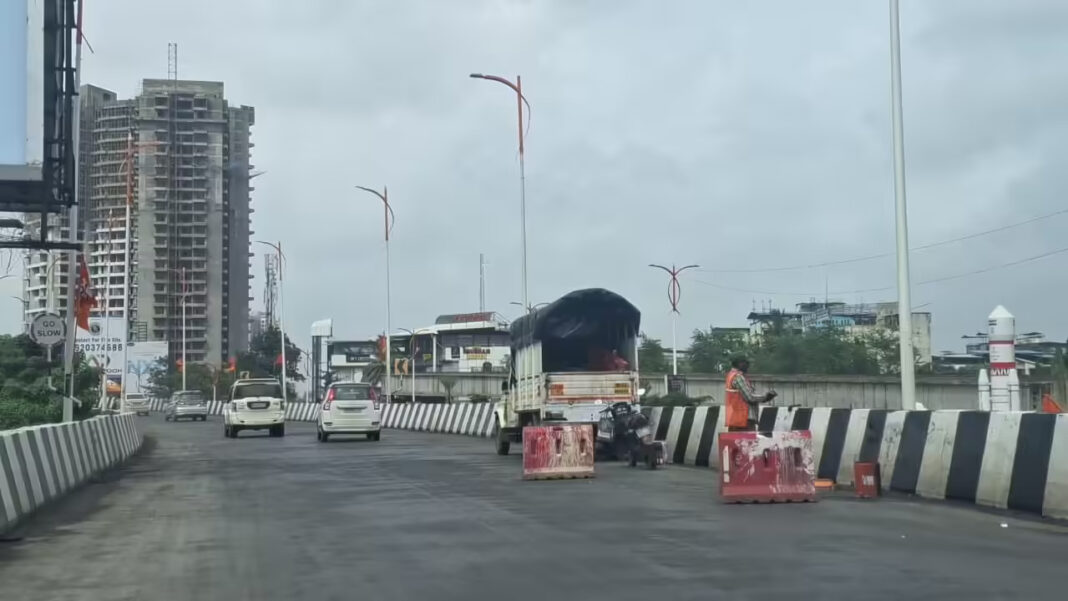 Mumbais Newly Inaugurated Palava Flyover Faces Safety Concerns After Inauguration