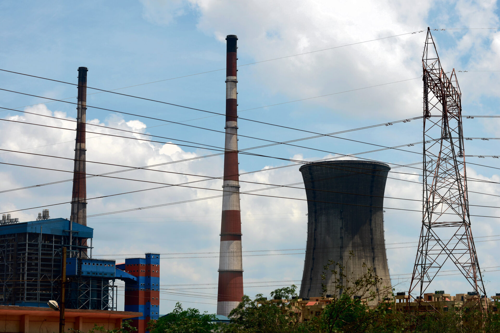 New Delhi Gas Power Plants Fall Silent Amid Rising Clean Energy Shift