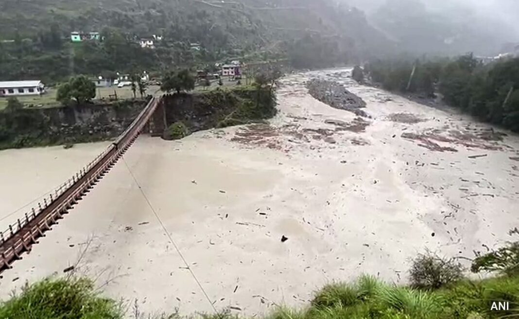 Shimla Monsoon Forces Closure of Three NHs, Floodgates Opened Due to Beas Risk