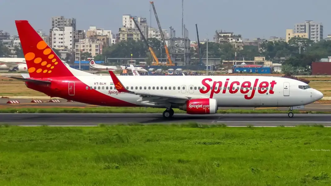 Goa-Pune flight window frame detaches midair, causes panic onboard