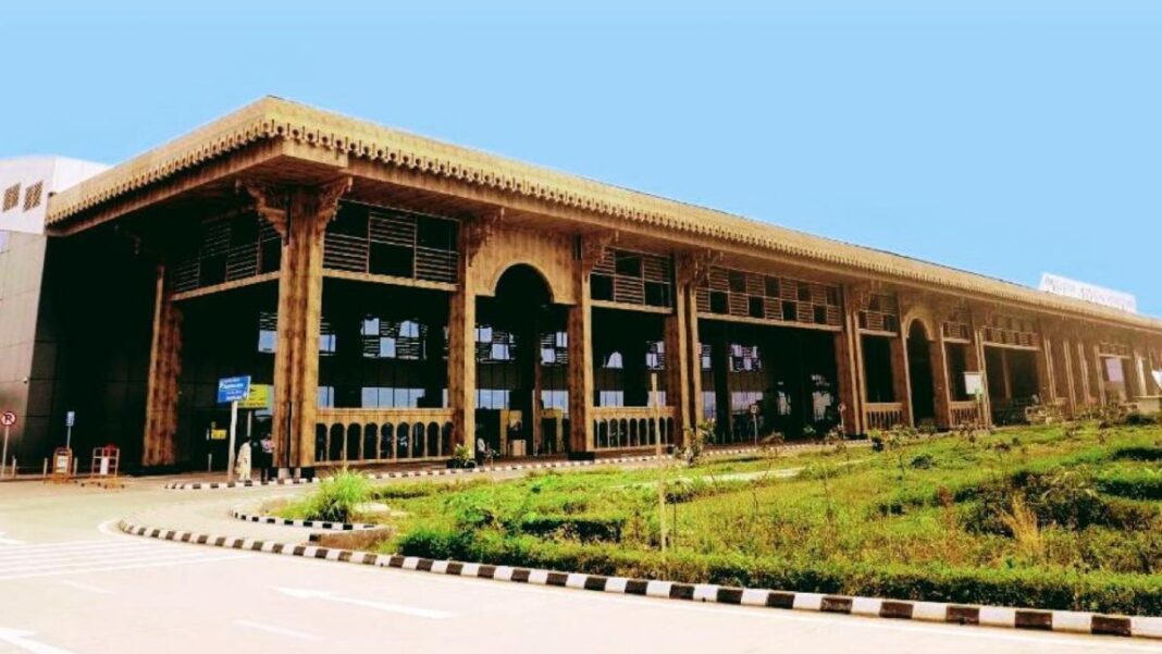 Surat Airport Expansion Suspended as AAI Withdraws Land Acquisition Plans Amid Safety Concerns