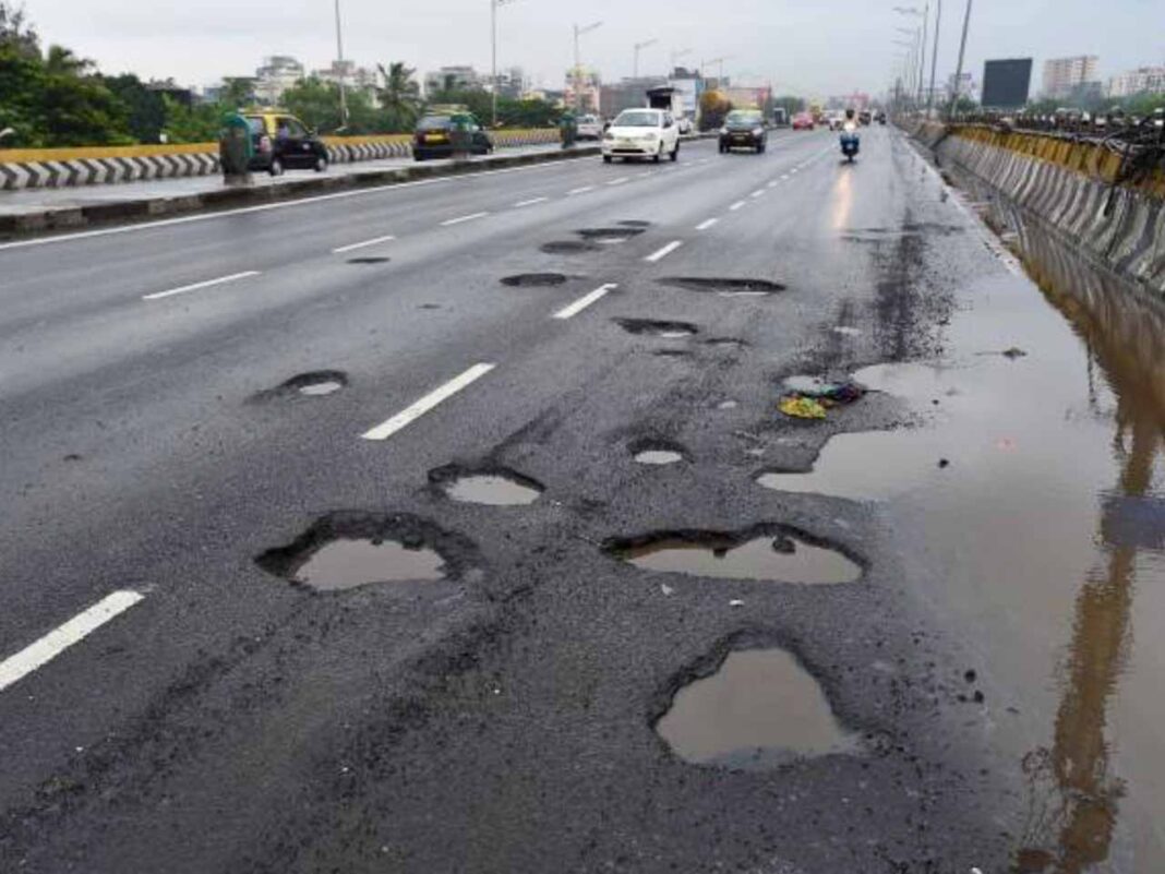 Gujarat Cracks Down on Contractors over ₹69 Lakh Road Repair Penalties