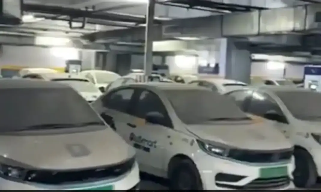 Delhis Municipal Electric Vehicle Fleet Gathers Dust