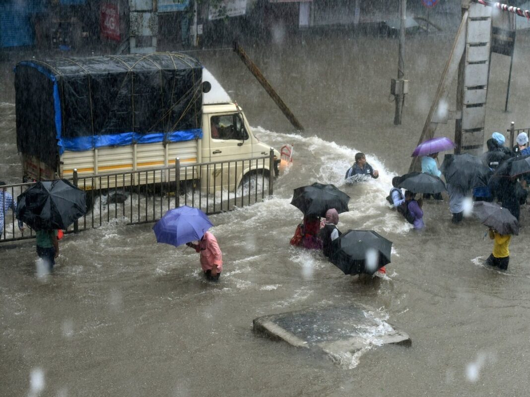 Mumbai Heavy Rain Lashes City Andheri Subway Shut