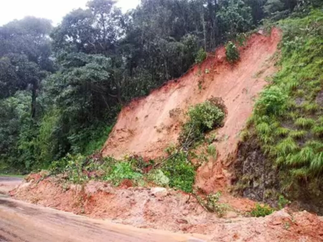 Anmod Ghat Road Collapse Cuts Off Goa and Karnataka as Heavy Rains Wreck Highway Link