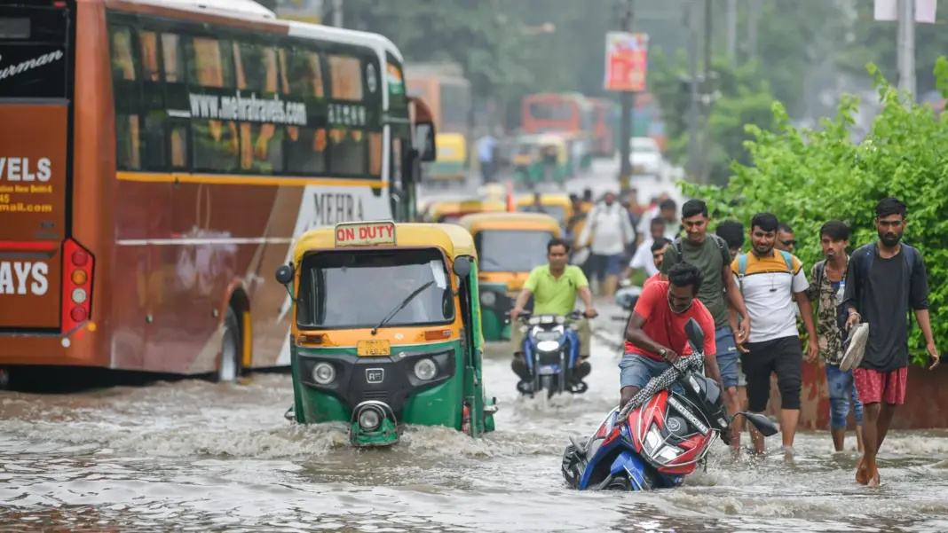 Mumbai Region Faces Heavy Rains Raigad On Red Alert Schools Close