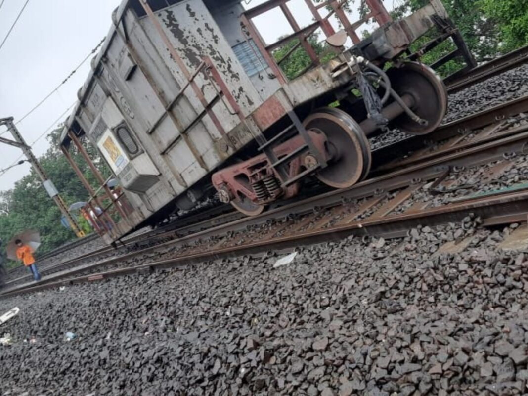 Maharashtra Goods Train Derails Near Monkey Hill Services Affected
