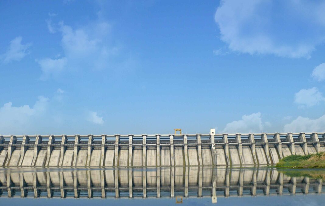 Pune Jayakwadi Dam Records Unusually High Water Storage Despite Marathwada Rainfall Deficit