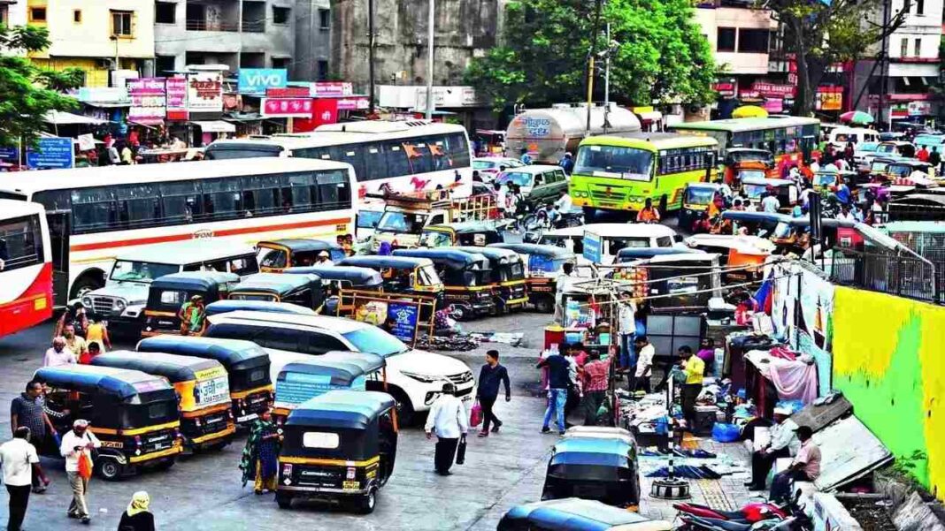 Nagpurs Agrasen Square Faces Traffic Snarls Amid Flyover Progress
