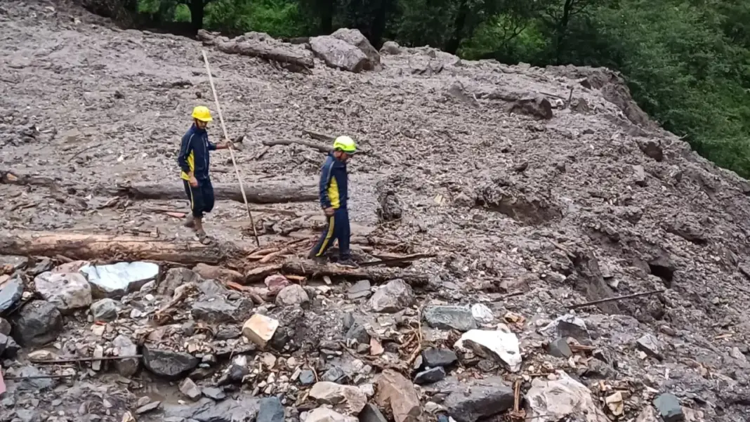Uttarakhand rains suspend Char Dham Yatra as landslides block highways and yellow alert issued