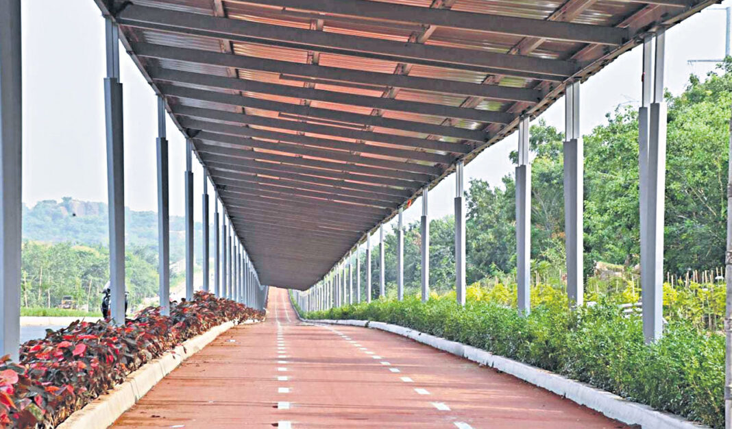 Hyderabads solar cycling track sees weekend surge as residents demand more cycles