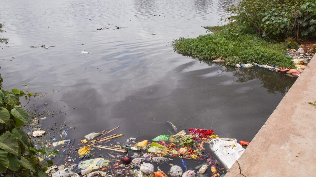 Lucknow Drafts Urgent Action Plan as Untreated Sewage Pollutes Gomti