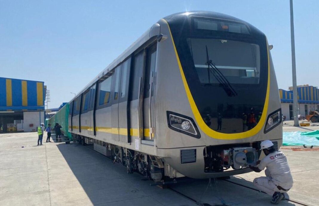 Bengaluru Metro Yellow Line Delay Frustrates Commuters and Stalls Progress